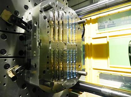 Moldeo por inyección de plástico 2K