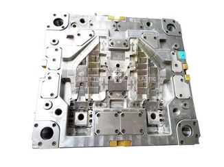 Plastic injection mold